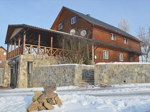 Yablunytsia, mini-hotel "At Anne