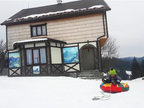 Lazeshchyna,  the rest house "On the Mountain"