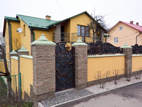 Cottage in Truskavets "Olesya"