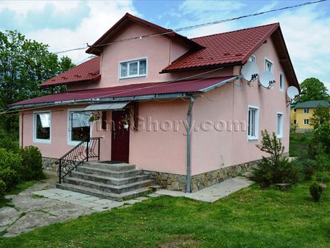 Skhidnytsia, private house "Ms. Irene"